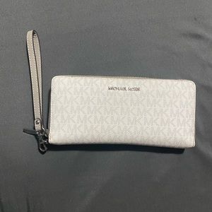 Michael Kors Large continental wallet
